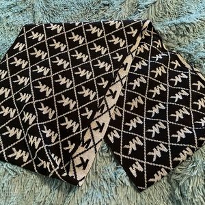 NWOT Michael Kors Infinity Scarf